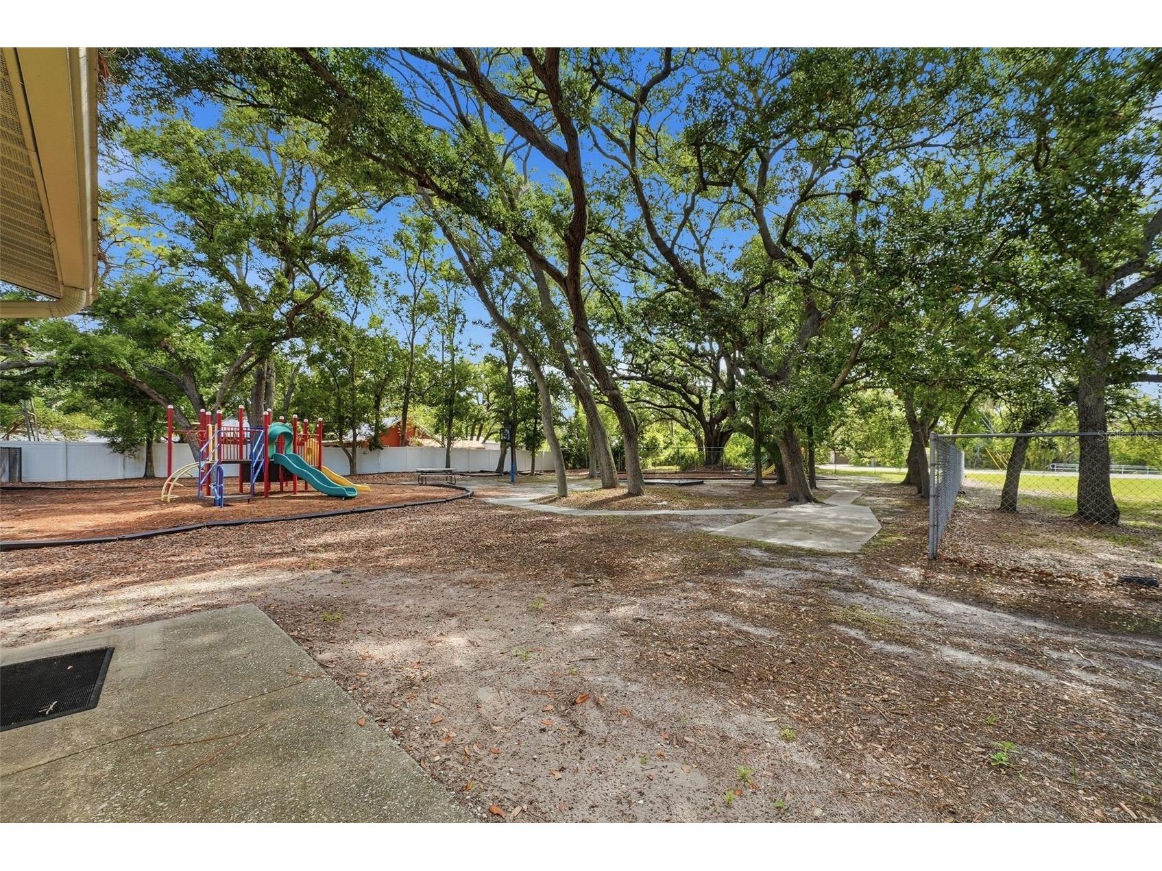 2886 Whitney Road Clearwater FL 33760 TB8513305 image40