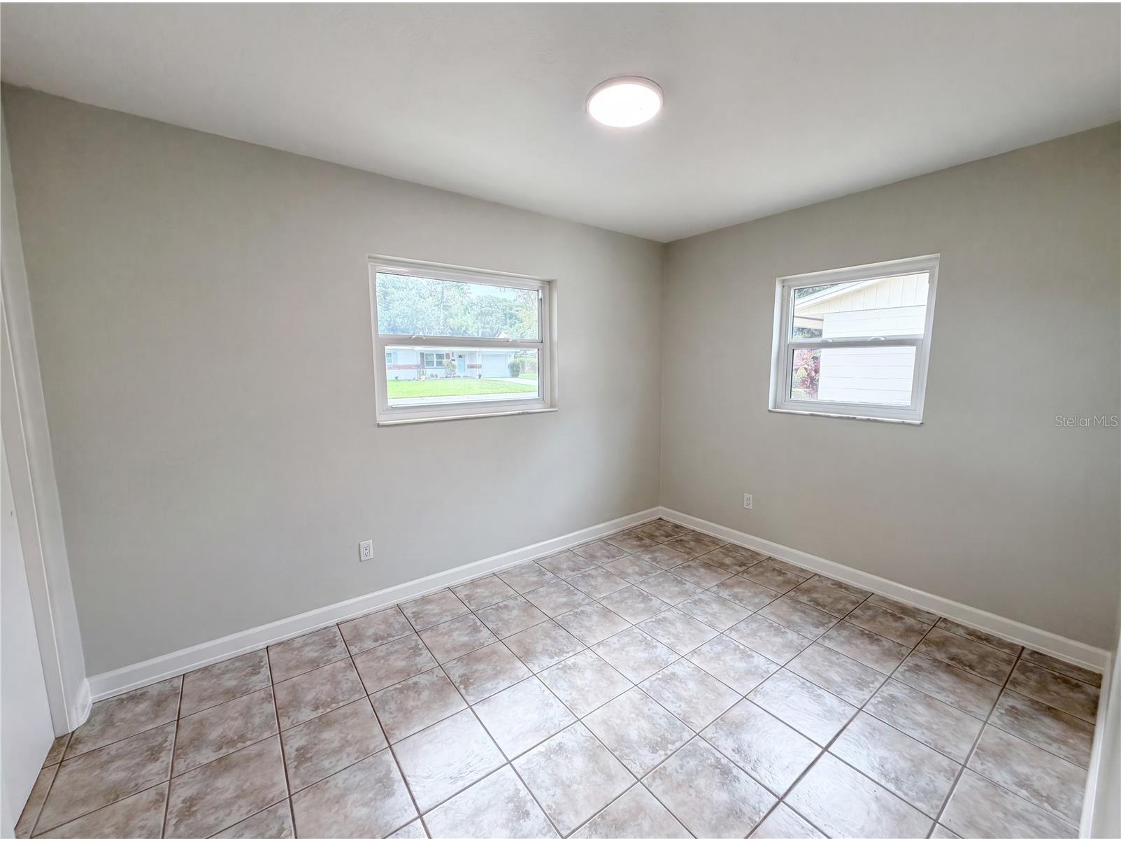 2890 53rd Street N Saint Petersburg FL 33710 O6412254 image21
