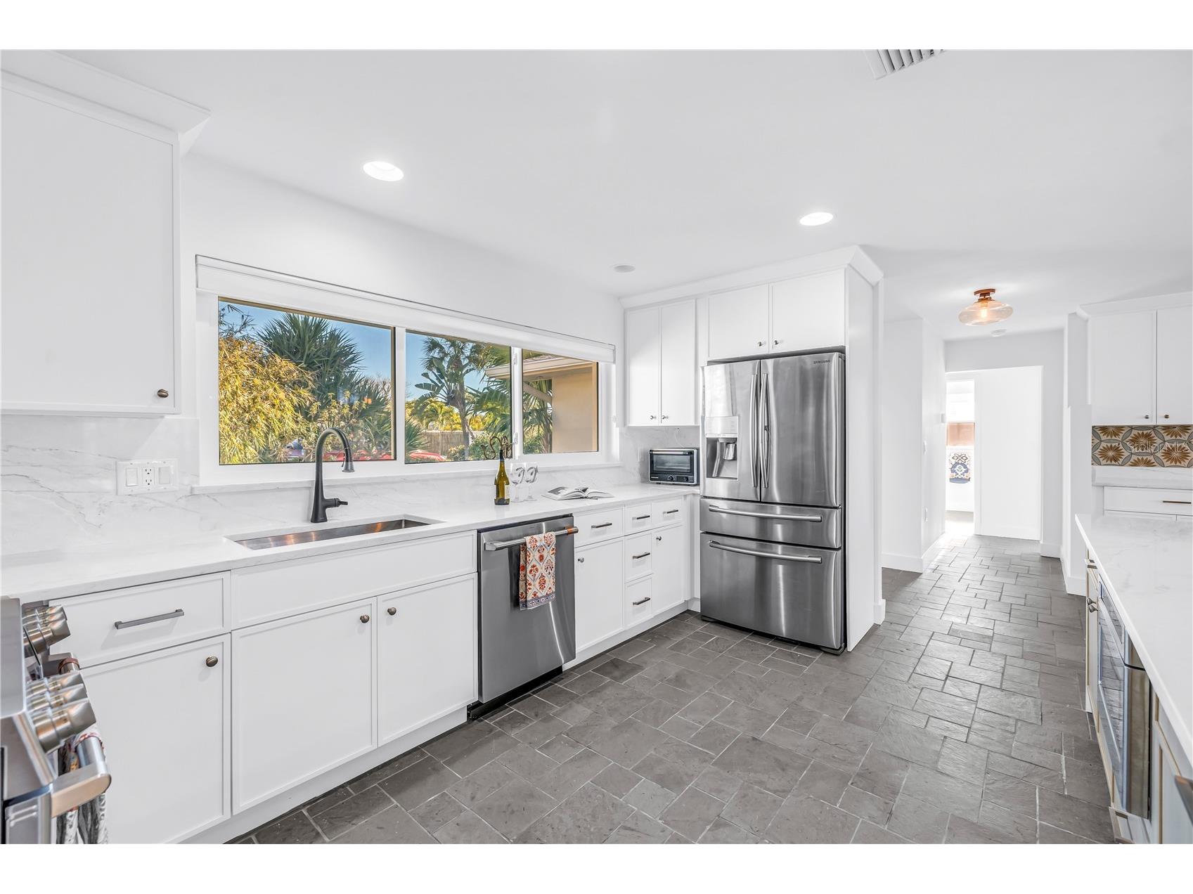 2890 Alton Drive Saint Pete Beach FL 33706 - INTRACOASTAL TB8469534 image9
