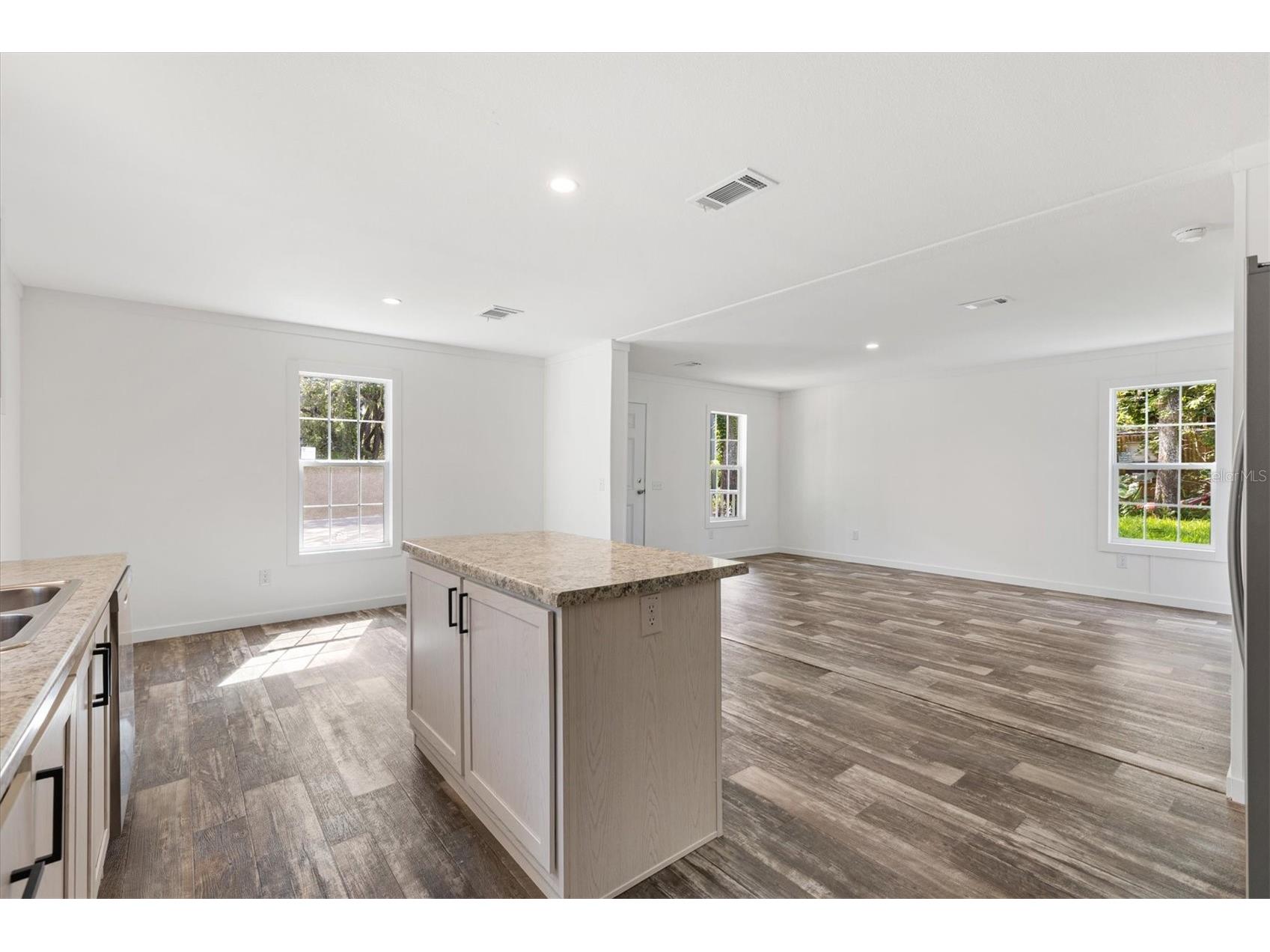 2890 Cr 426e Lake Panasoffkee FL 33538 G5101437 image17