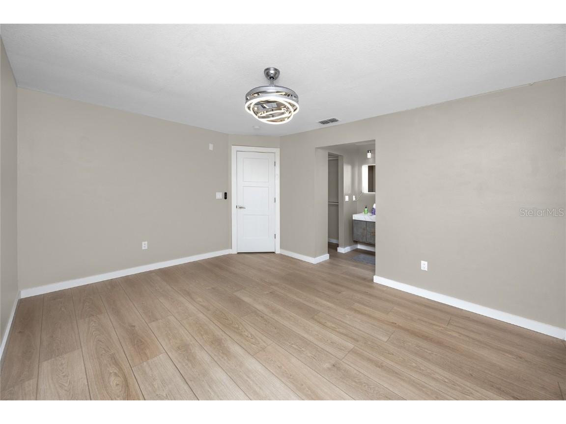 2892 North Road Clearwater FL 33760 TB8439649 image18