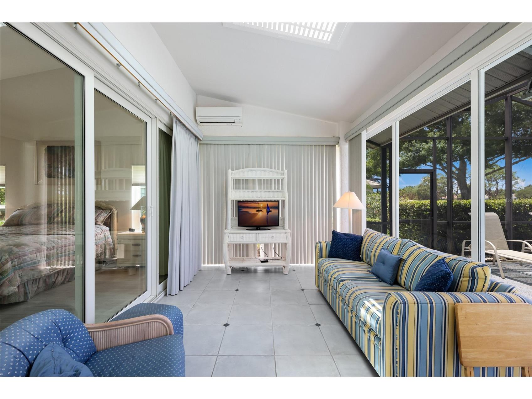 2893 Sandringham Place Sarasota FL 34235 A4692765 image19