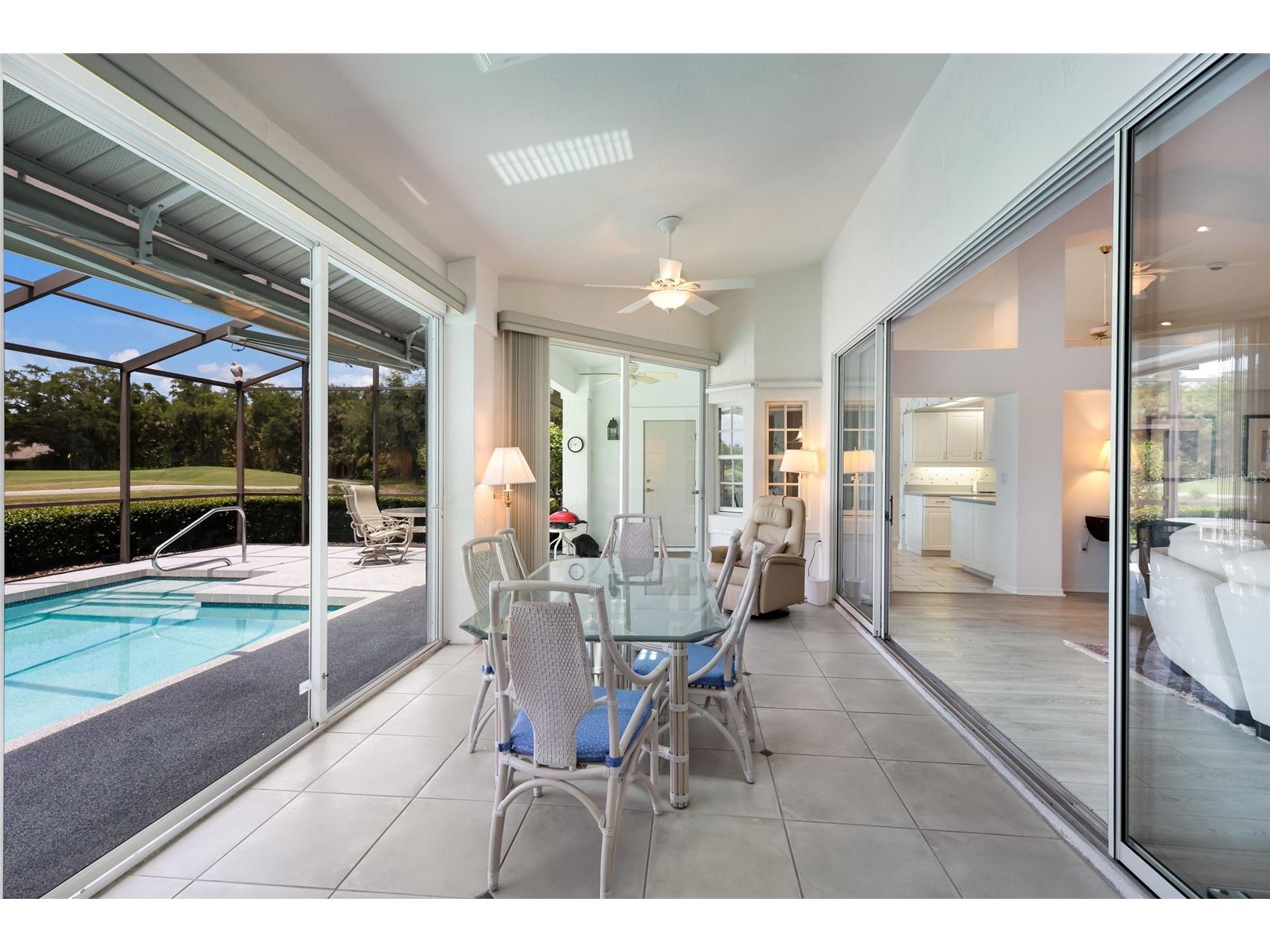 2893 Sandringham Place Sarasota FL 34235 A4692765 image20
