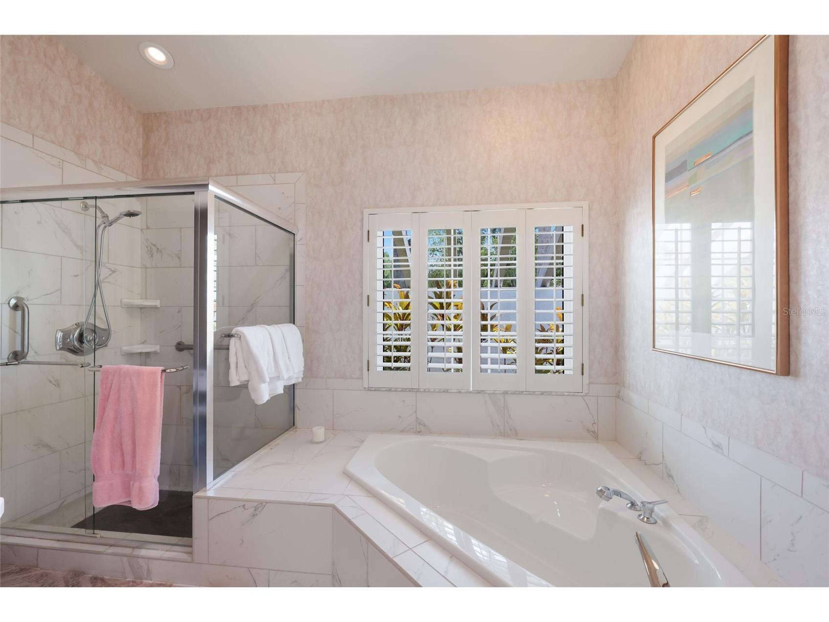 2893 Sandringham Place Sarasota FL 34235 A4692765 image24