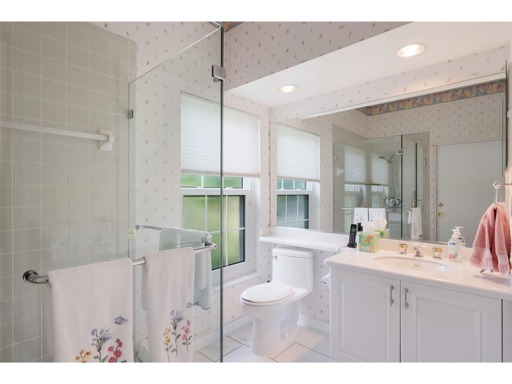 2893 Sandringham Place Sarasota FL 34235 A4692765 image26