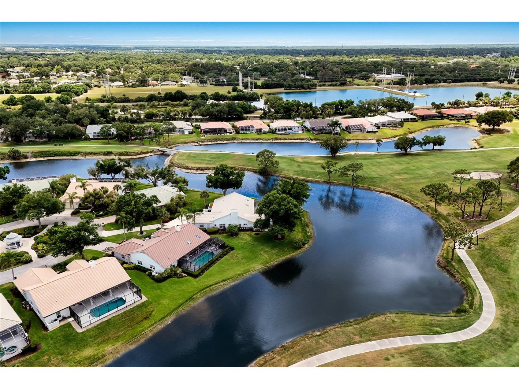 2893 Sandringham Place Sarasota FL 34235 A4692765 image40