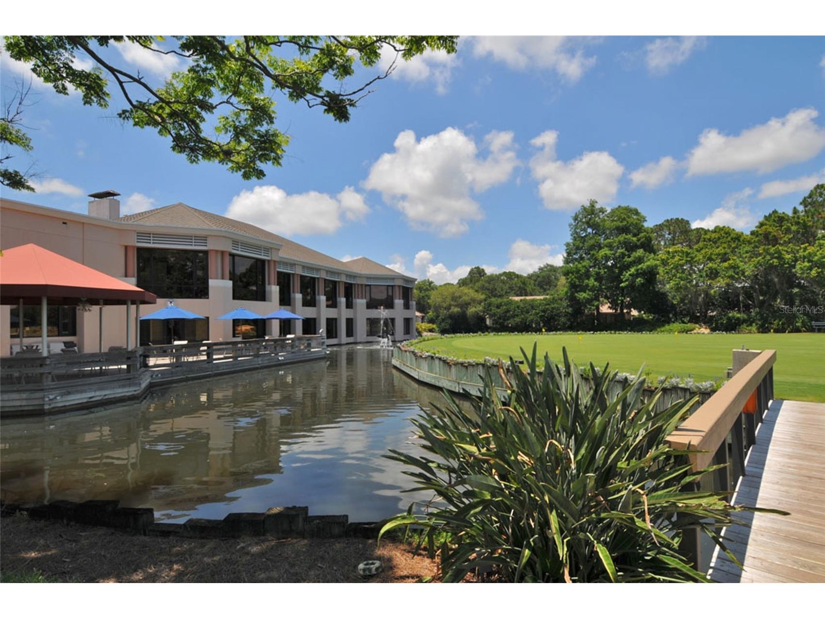 2893 Sandringham Place Sarasota FL 34235 A4692765 image47