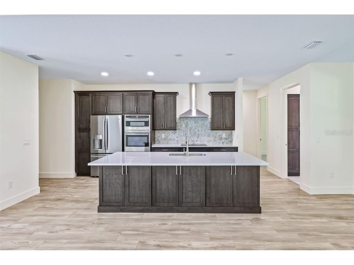 2894 Hardy Avenue New Smyrna Beach FL 32168 V4942939 image4