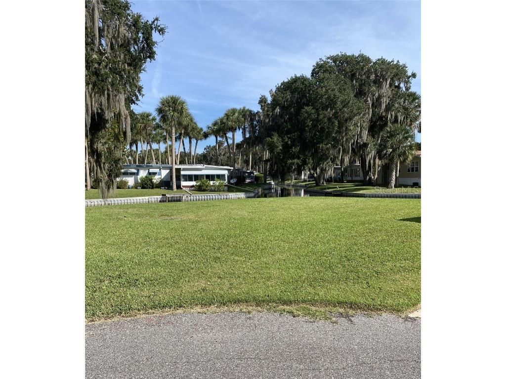 29 Club House Dr Eustis FL 32726 - Trout Lake G5074703 image1