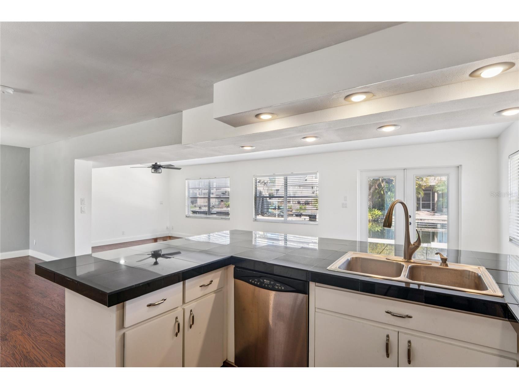 29 Cypress Drive Palm Harbor FL 34684 - LAKE TARPON TB8480978 image17