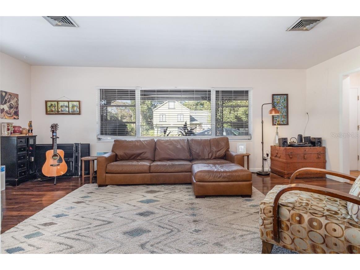 29 Golf View Circle NE Winter Haven FL 33881 TB8453876 image3