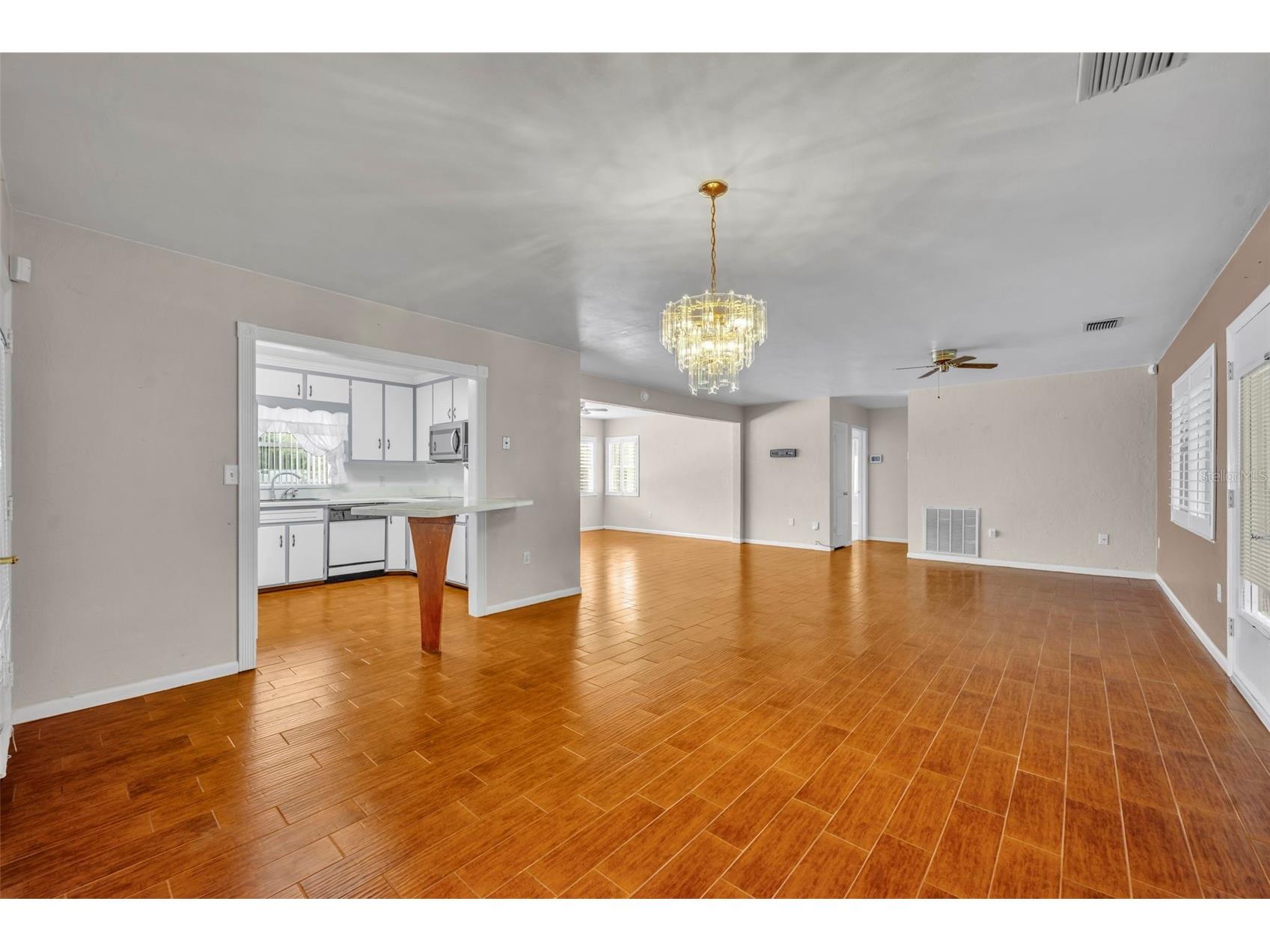 29 Jasmine Drive Debary FL 32713 - LAKE ANNA MARIE V4948050 image12