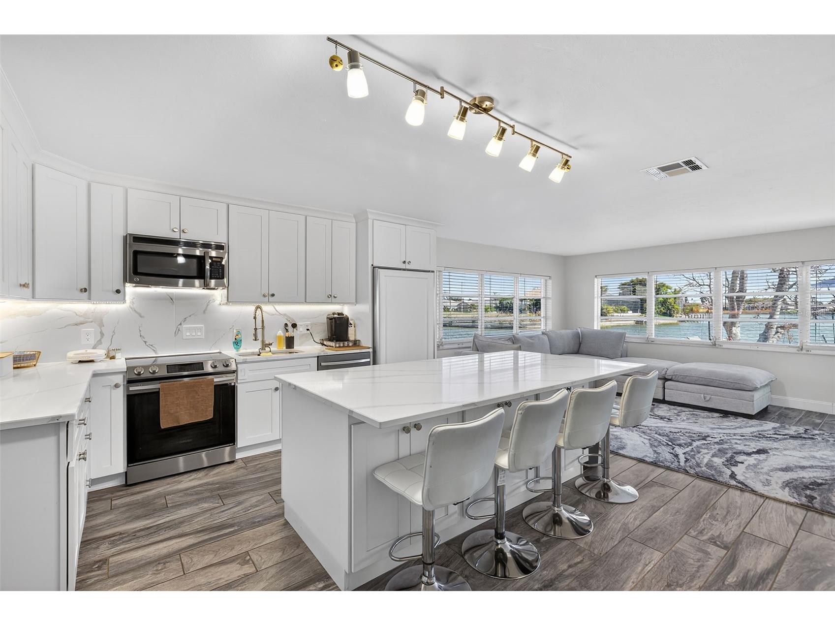 29 SE 10th Avenue Cape Coral FL 33990 - Shamrock Lake C7523950 image34