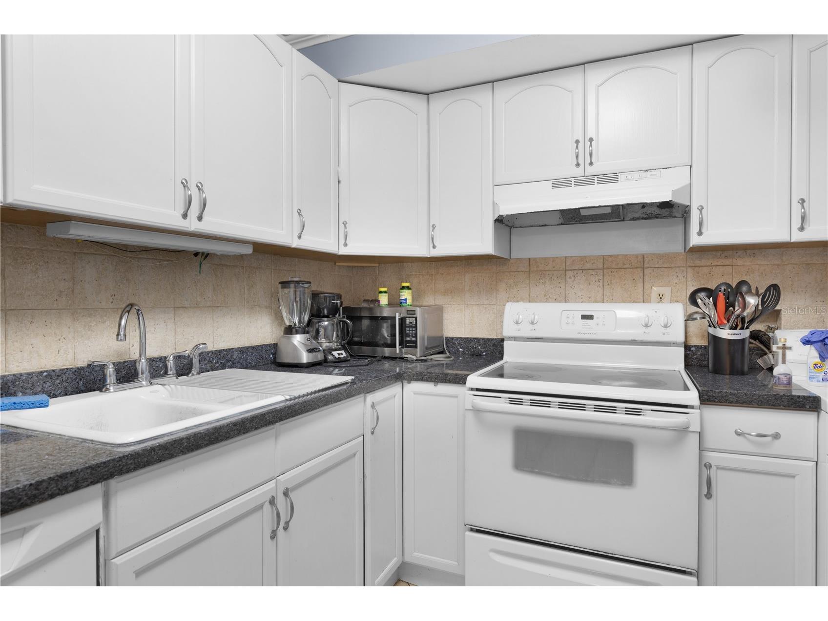 290 174 Street #1006 Sunny Isles Beach FL 33160 O6378699 image14
