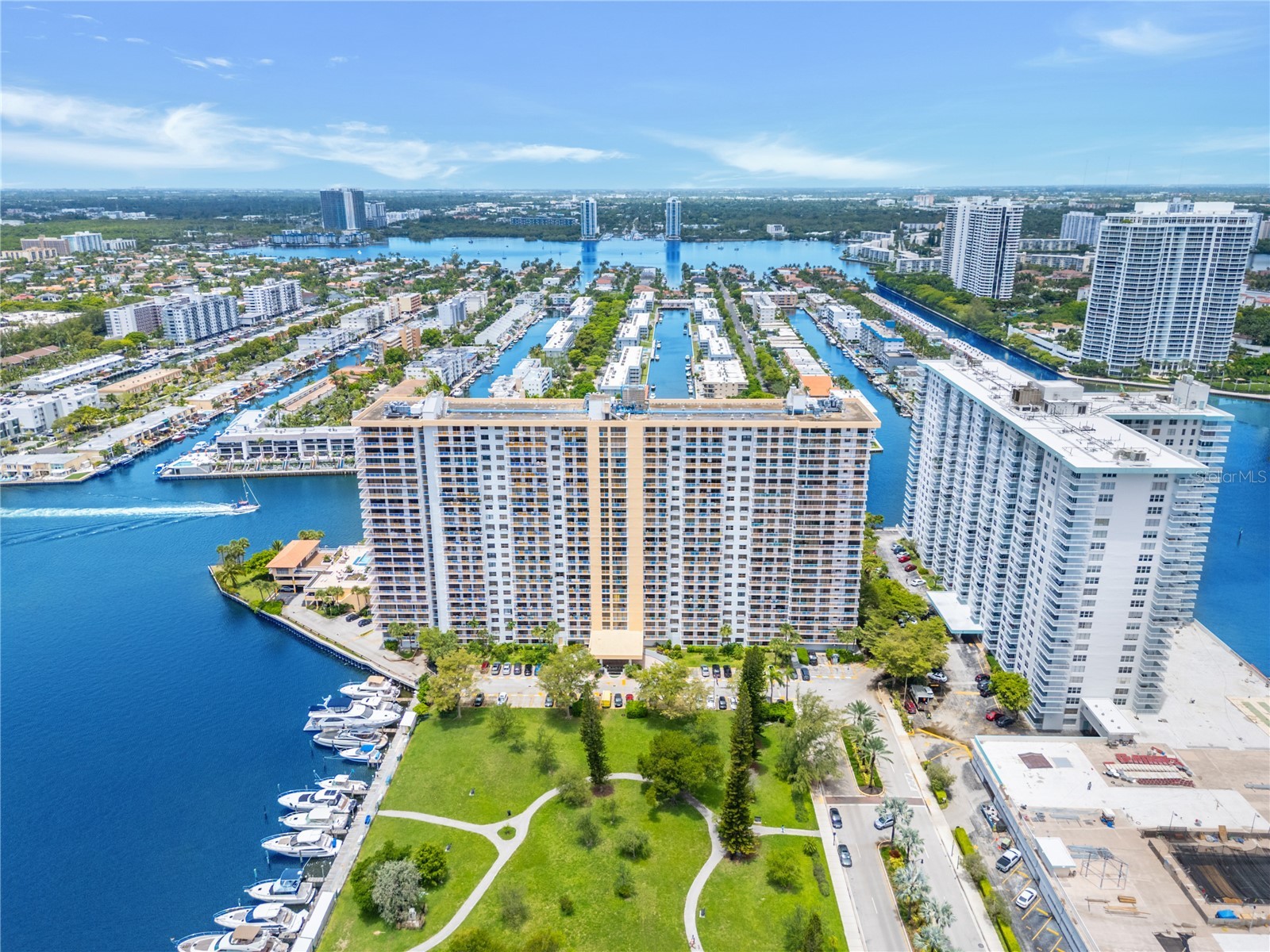 290 174 Street #1006 Sunny Isles Beach FL 33160 O6378699 image2
