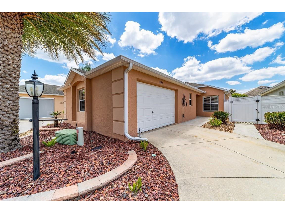 290 Almeria Street The Villages FL 32162 G5081339 image1