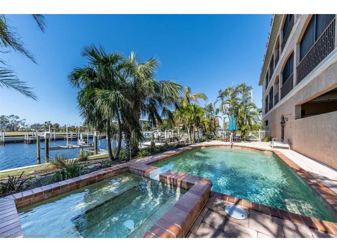 290 Lewis Circle #131 Punta Gorda FL 33950 C7470056 image3