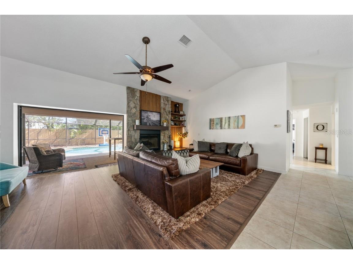 290 Mayfair Circle E, Palm Harbor, FL, 34683 MLS O6202017 Edina Realty