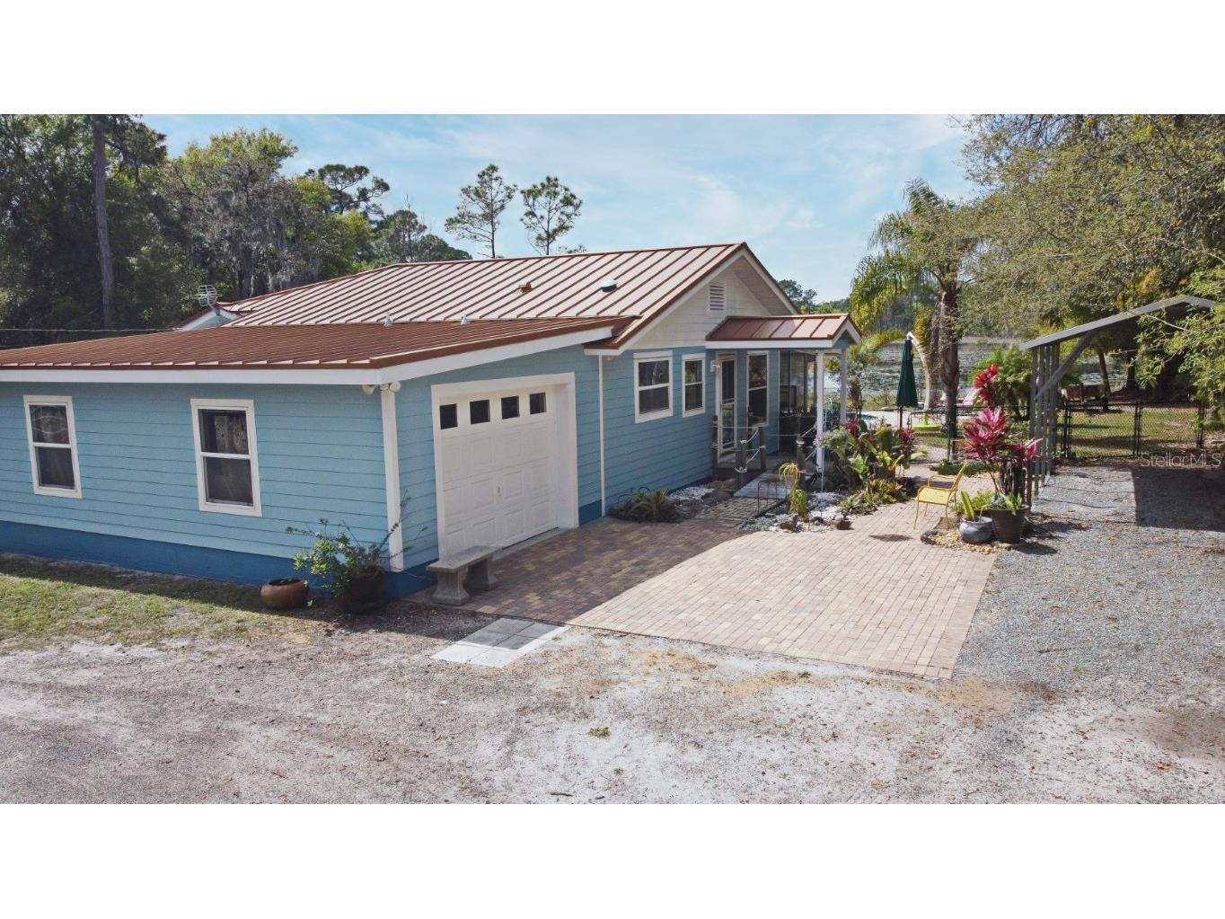 290 Mitnik Drive Deltona FL 32738 - MITNIK LAKE V4935070 image1