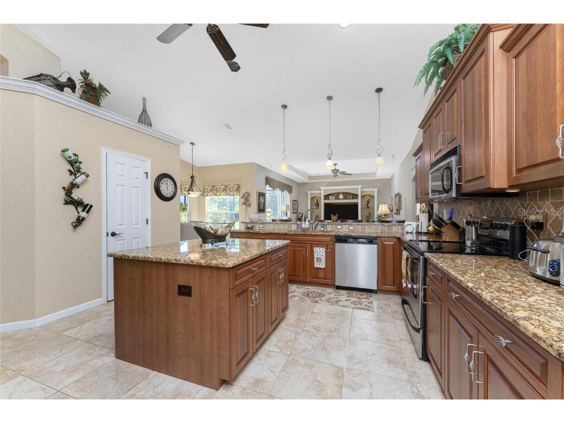 290 Rotonda Boulevard E Rotonda West FL 33947 A4672932 image25