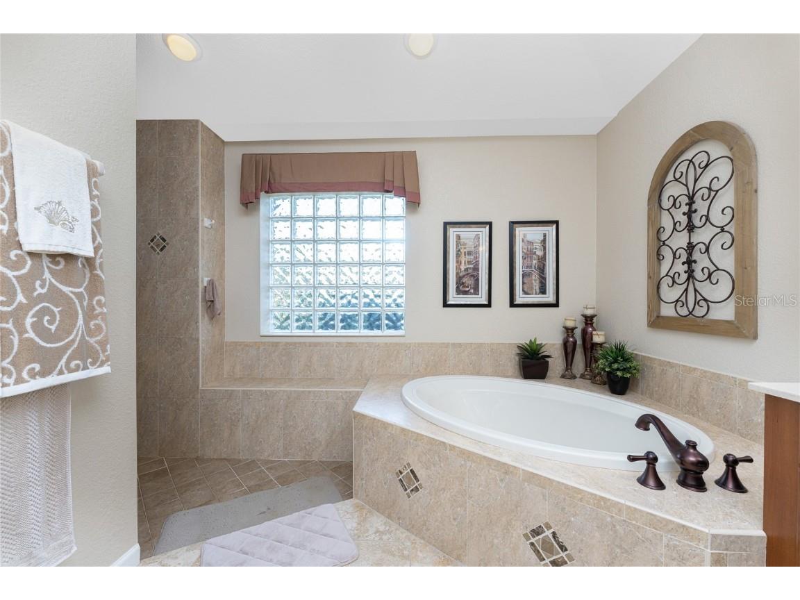 290 Rotonda Boulevard E Rotonda West FL 33947 A4672932 image37