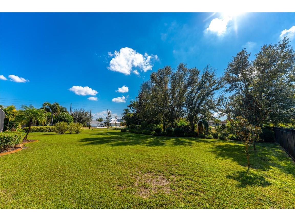 290 Rotonda Boulevard E Rotonda West FL 33947 A4672932 image53