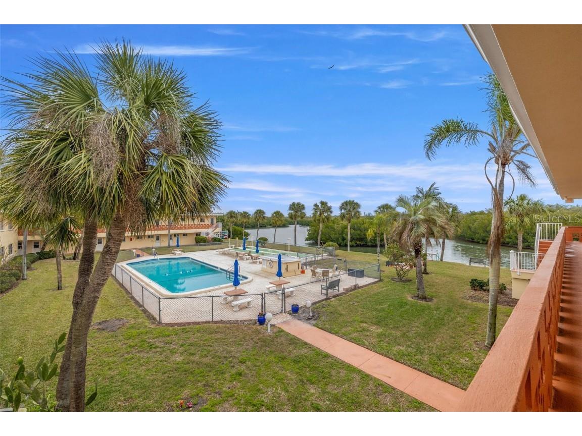 2900 45th Street S #22 Gulfport FL 33711 - CLAM BAYOU TB8342505 image1