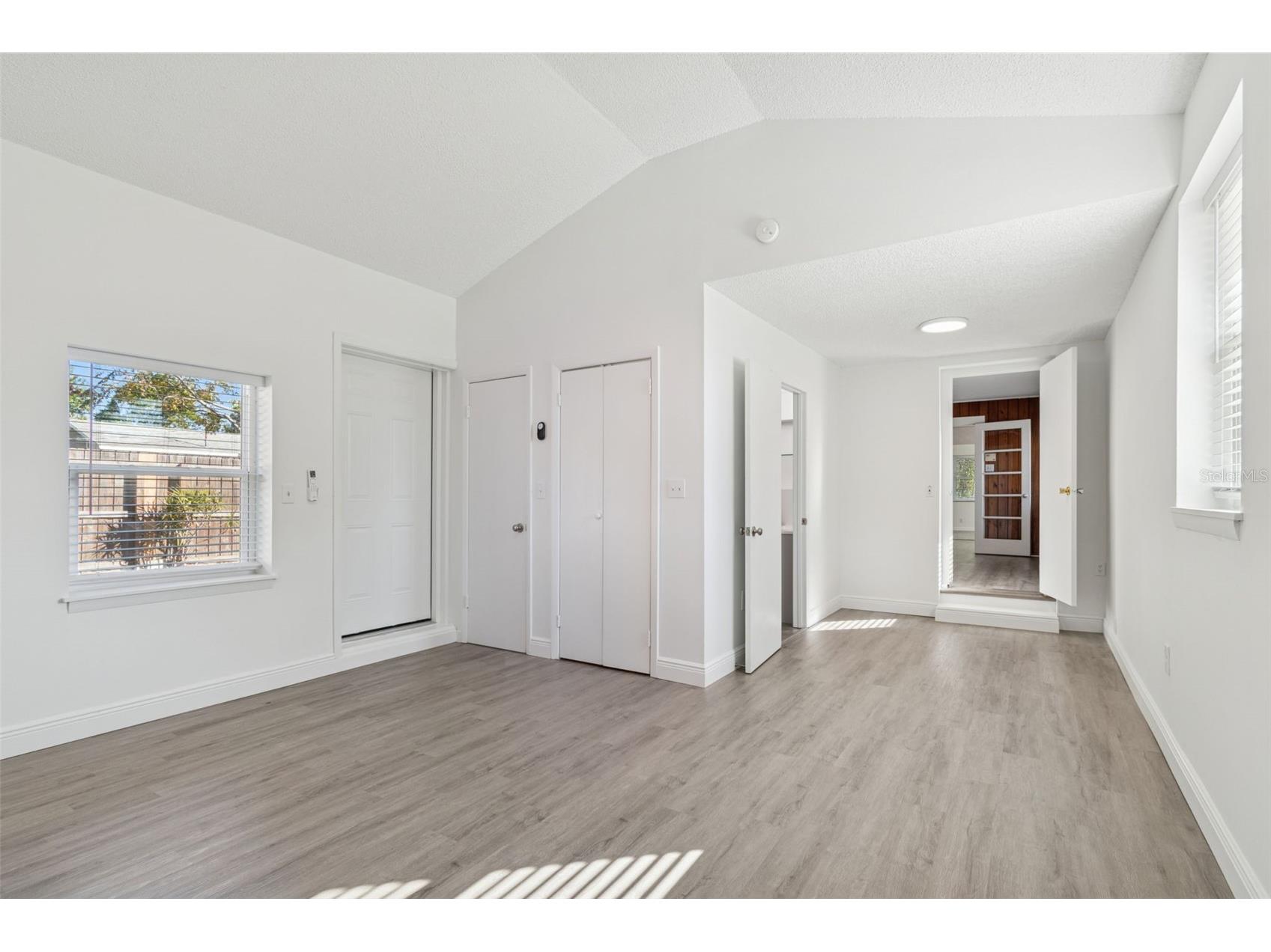 2900 49th Street N Saint Petersburg FL 33710 TB8467234 image17