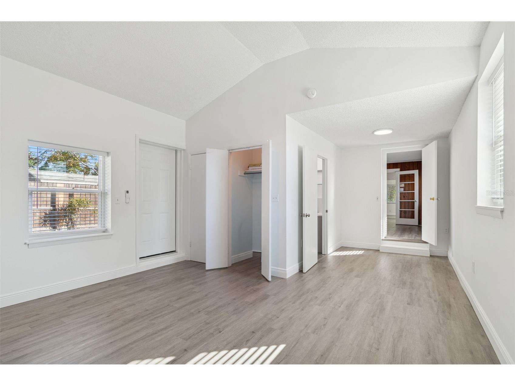 2900 49th Street N Saint Petersburg FL 33710 TB8467234 image18