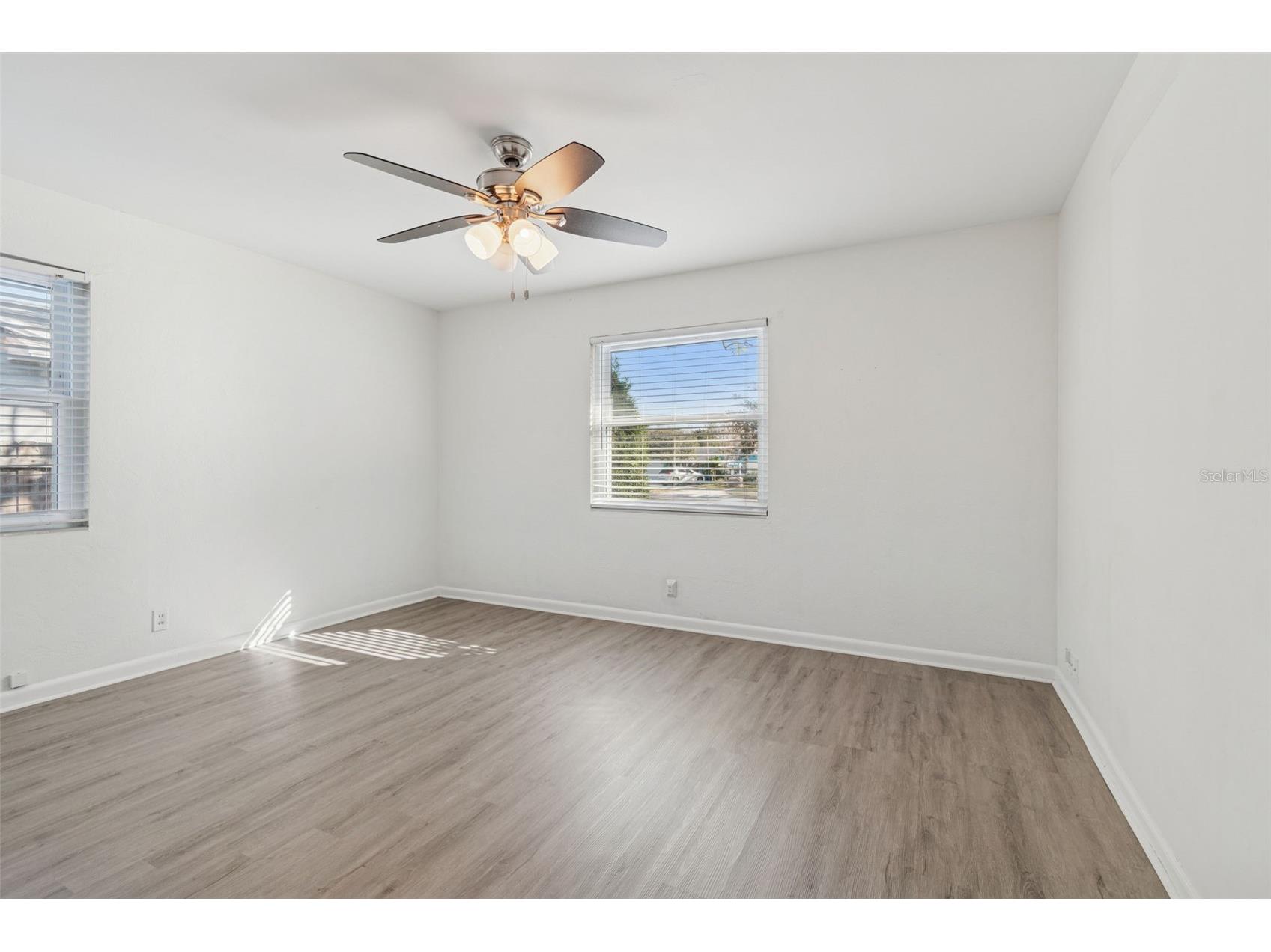 2900 49th Street N Saint Petersburg FL 33710 TB8467234 image27