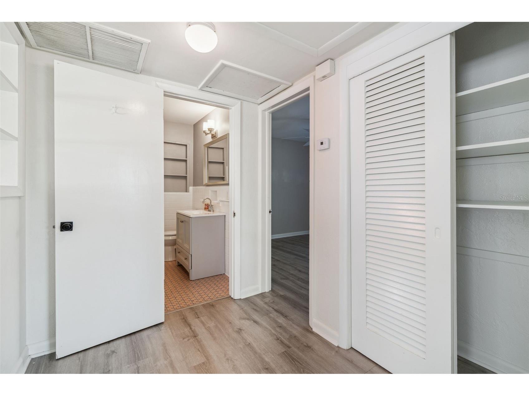2900 49th Street N Saint Petersburg FL 33710 TB8503256 image27