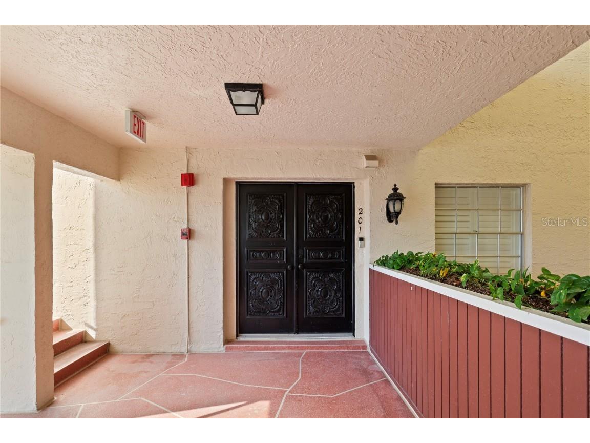 2900 Gulf Boulevard #201 Belleair Beach FL 33786 TB8451738 image1