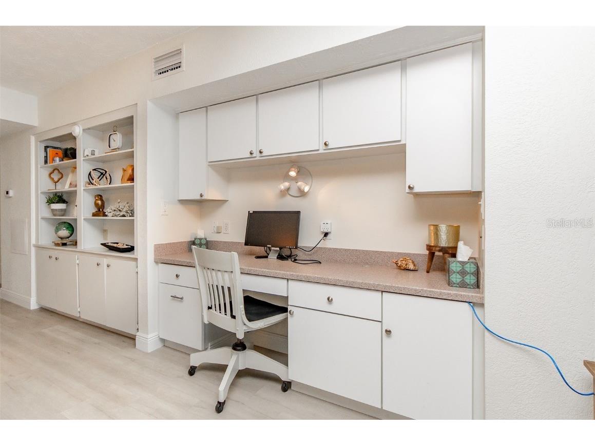 2900 Gulf Boulevard #204 Belleair Beach FL 33786 - GULF OF MEXICO U8224632 image10