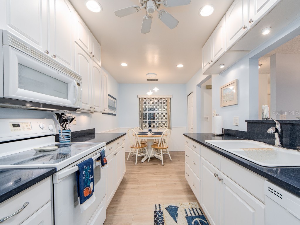 2900 Gulf Boulevard #307 Belleair Beach FL 33786 TB8449016 image13