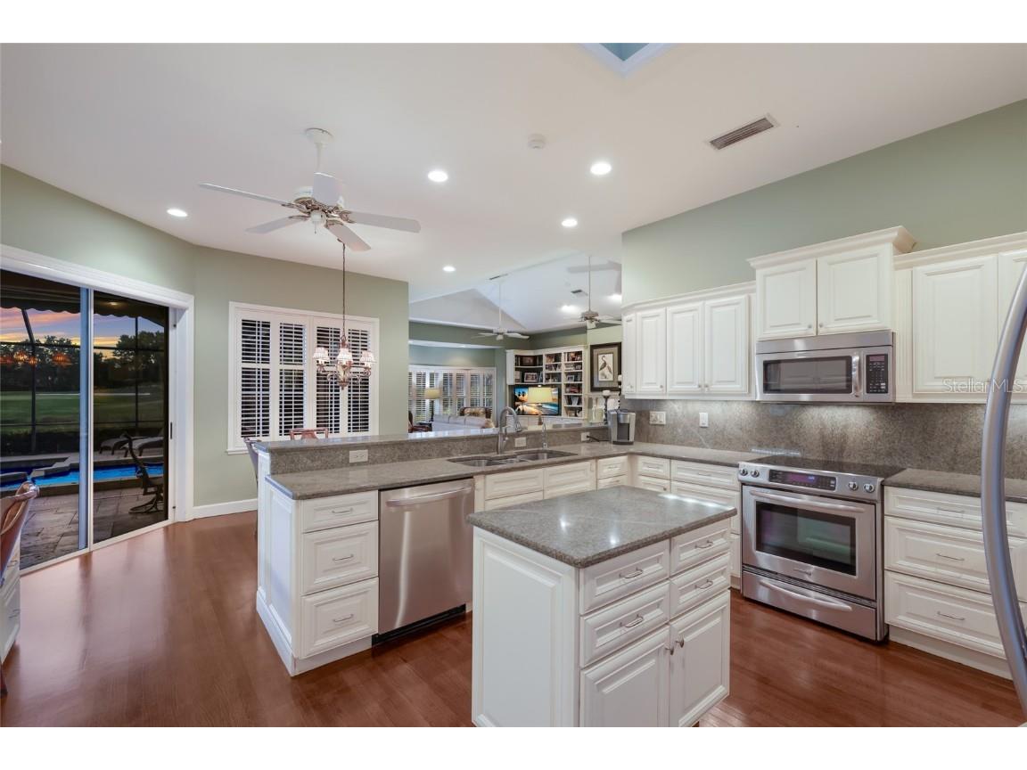 2900 Jeff Myers Circle Sarasota FL 34240 A4672126 image17