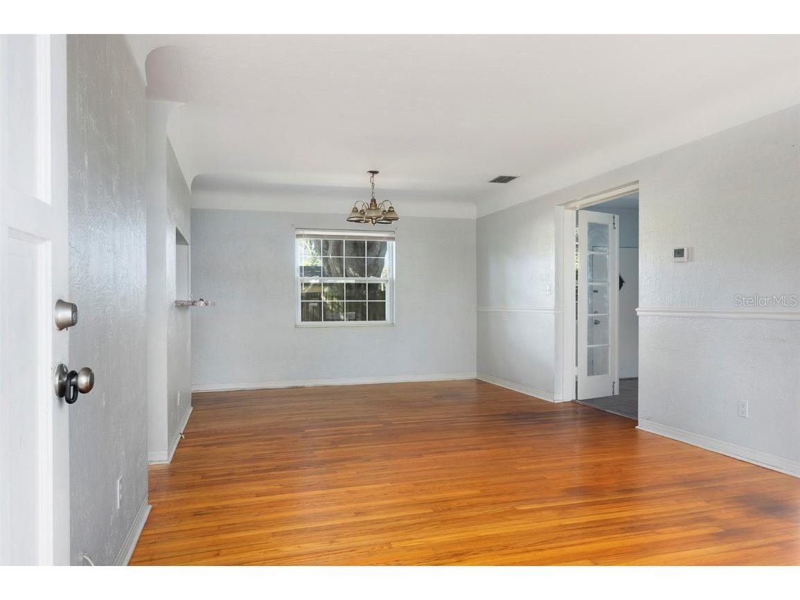 2900 Leslee Lake Drive N Saint Petersburg FL 33713 TB8461525 image3