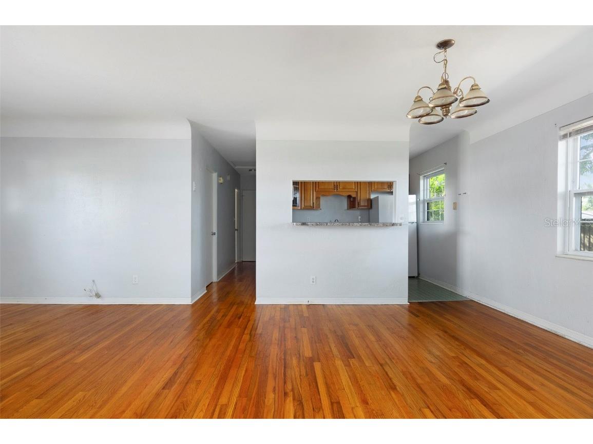 2900 Leslee Lake Drive N Saint Petersburg FL 33713 TB8461525 image4