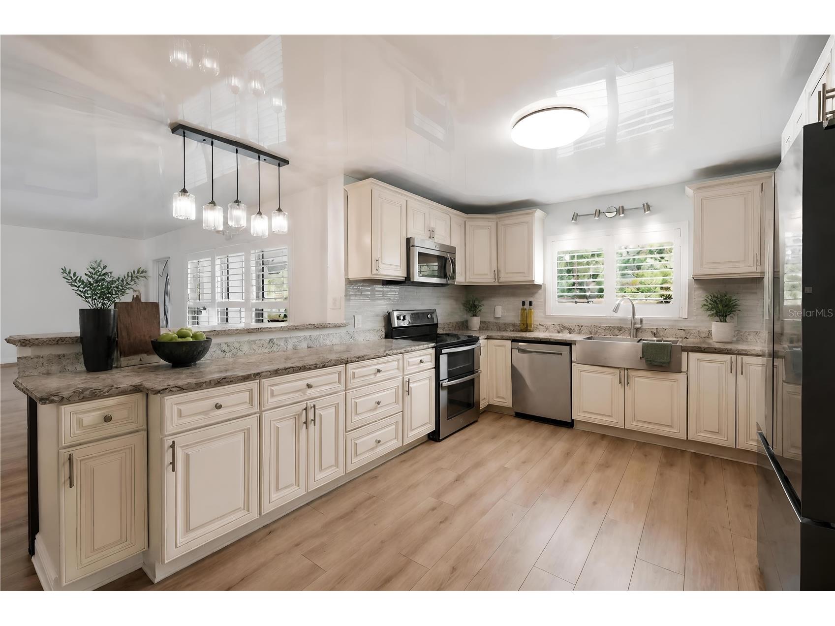 2900 Park Street N Saint Petersburg FL 33710 TB8515835 image17
