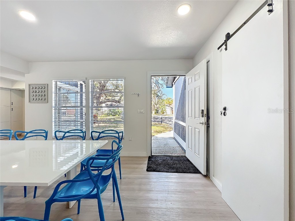 2900 Woodpine Court Sarasota FL 34231 A4640332 image10