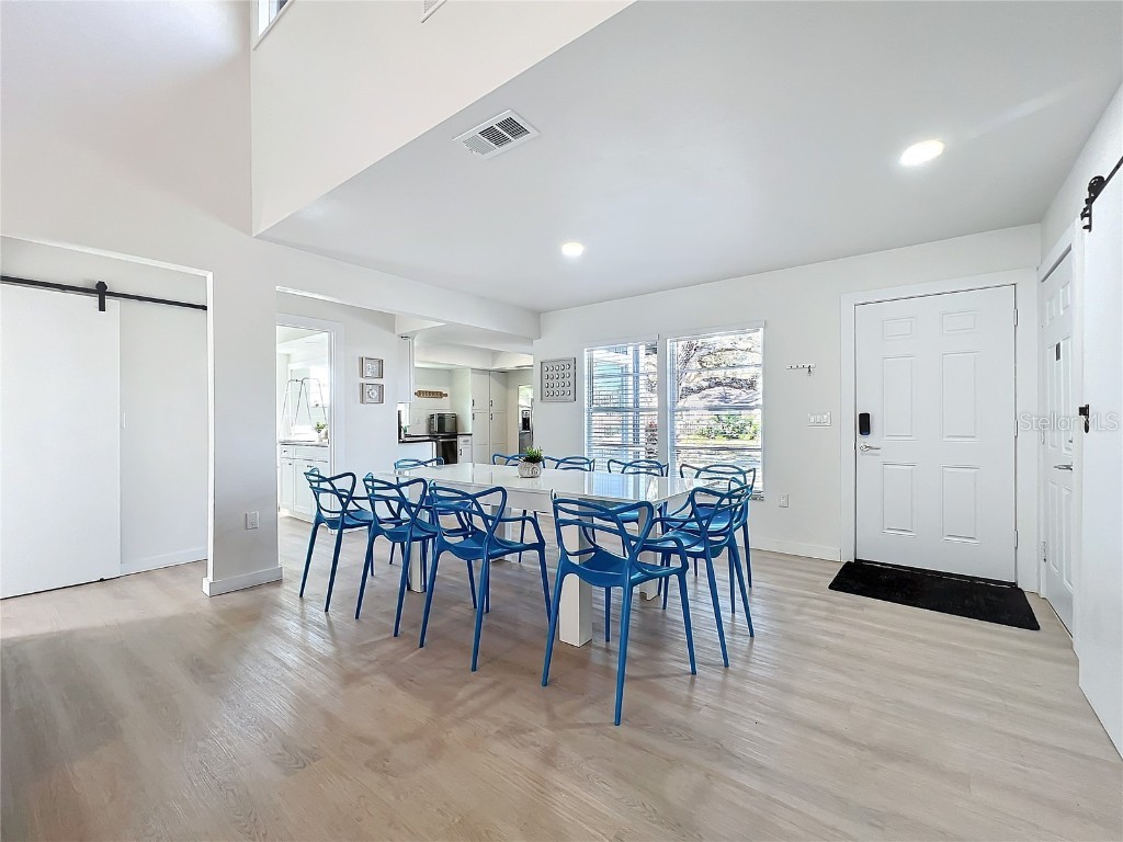 2900 Woodpine Court Sarasota FL 34231 A4640332 image11