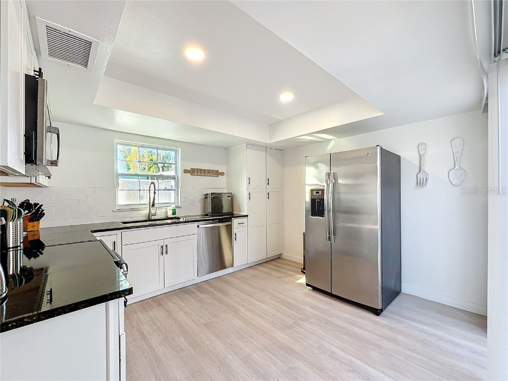 2900 Woodpine Court Sarasota FL 34231 A4640332 image14