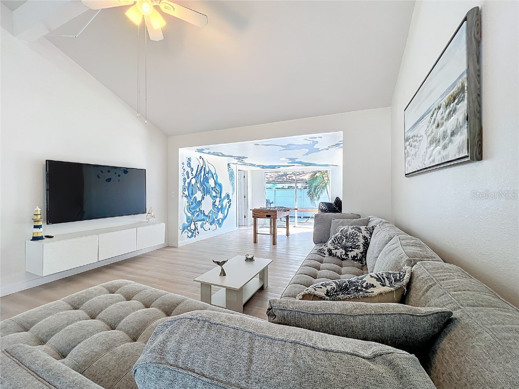 2900 Woodpine Court Sarasota FL 34231 A4640332 image18