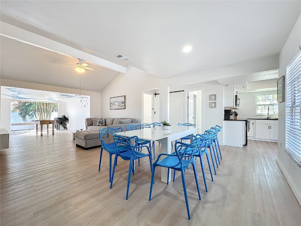 2900 Woodpine Court Sarasota FL 34231 A4640332 image8