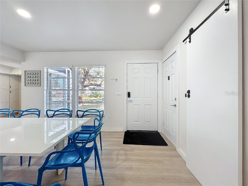 2900 Woodpine Court Sarasota FL 34231 A4640332 image9