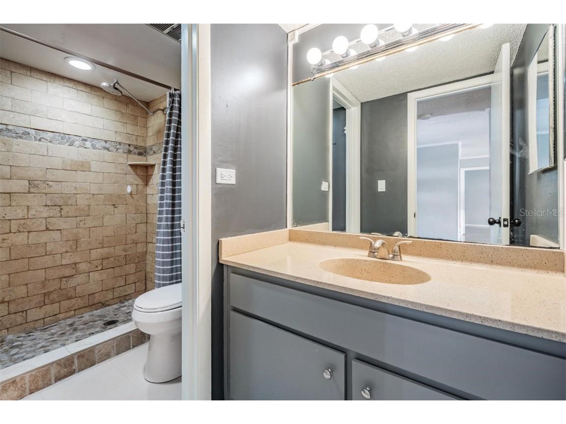 2901 26th Street W #301 Bradenton FL 34205 TB8397922 image13