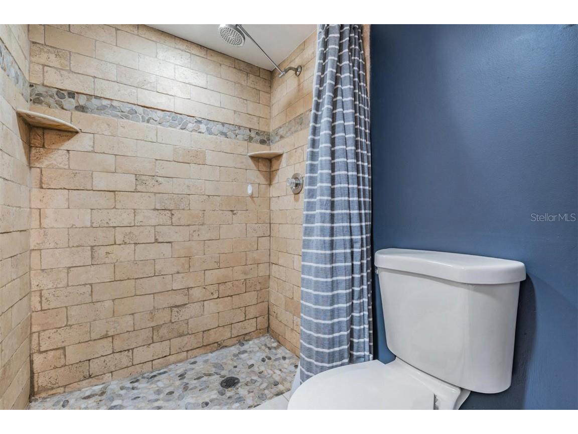 2901 26th Street W #301 Bradenton FL 34205 TB8397922 image14