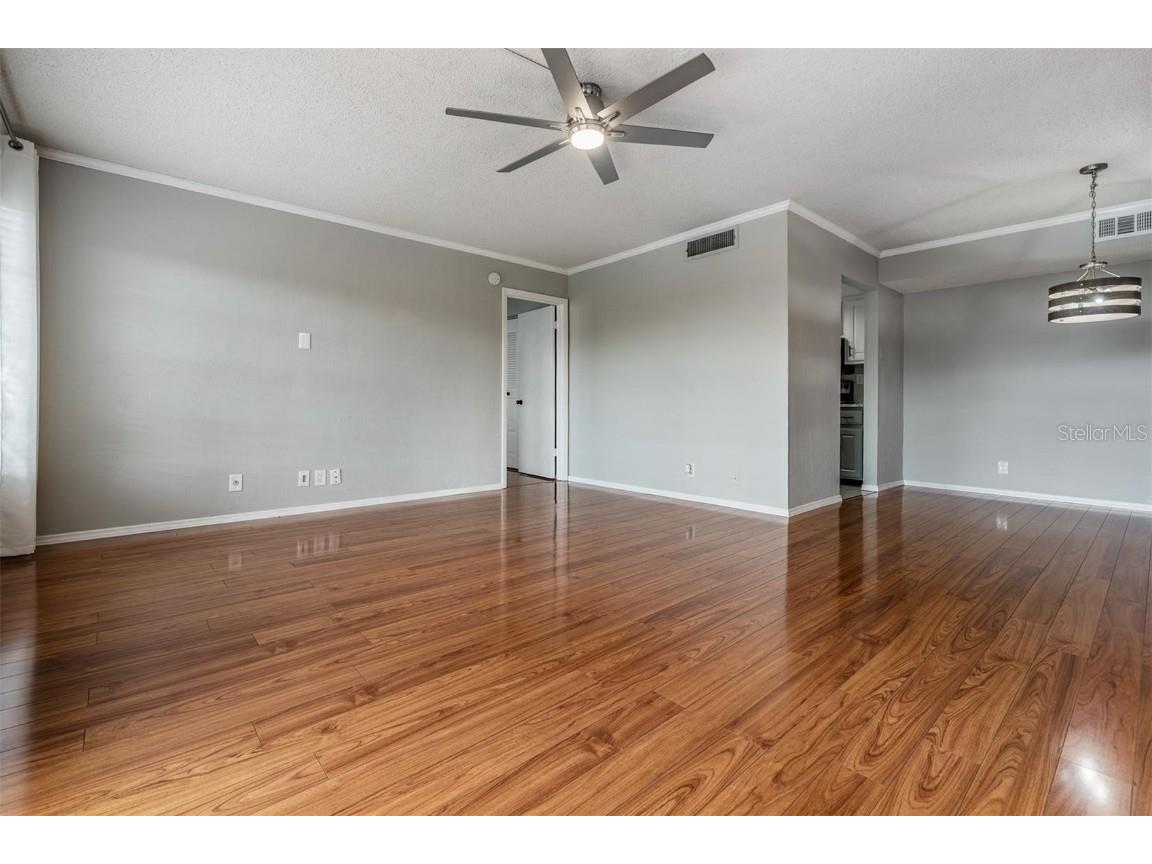 2901 26th Street W #301 Bradenton FL 34205 TB8397922 image25