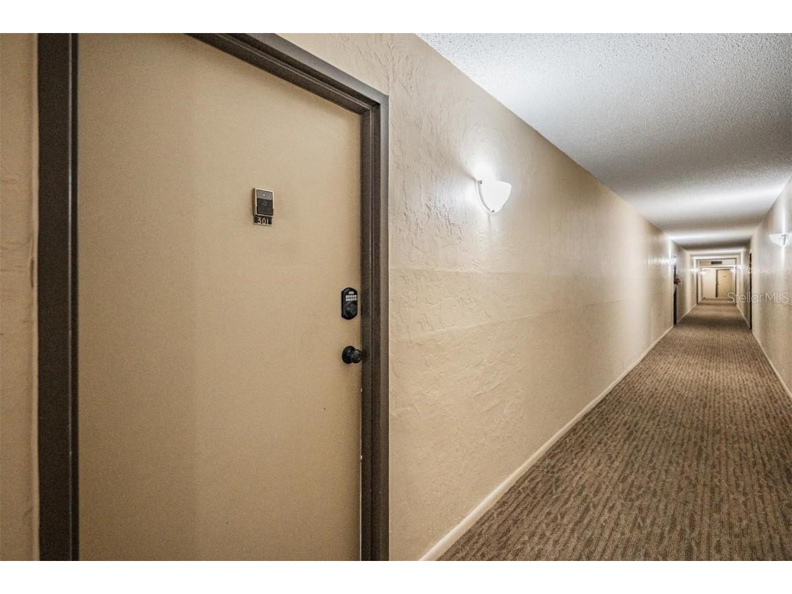 2901 26th Street W #301 Bradenton FL 34205 TB8397922 image8