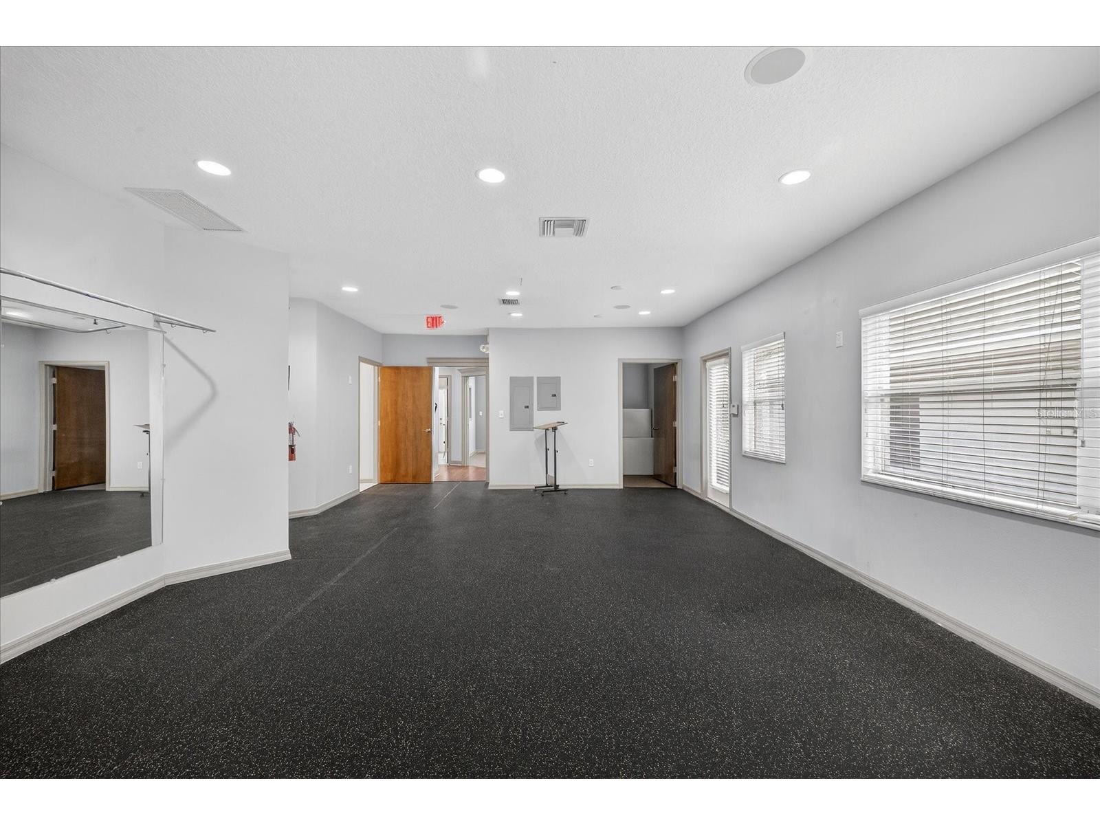2901 Busch Lake Boulevard Tampa FL 33614 TB8456736 image19
