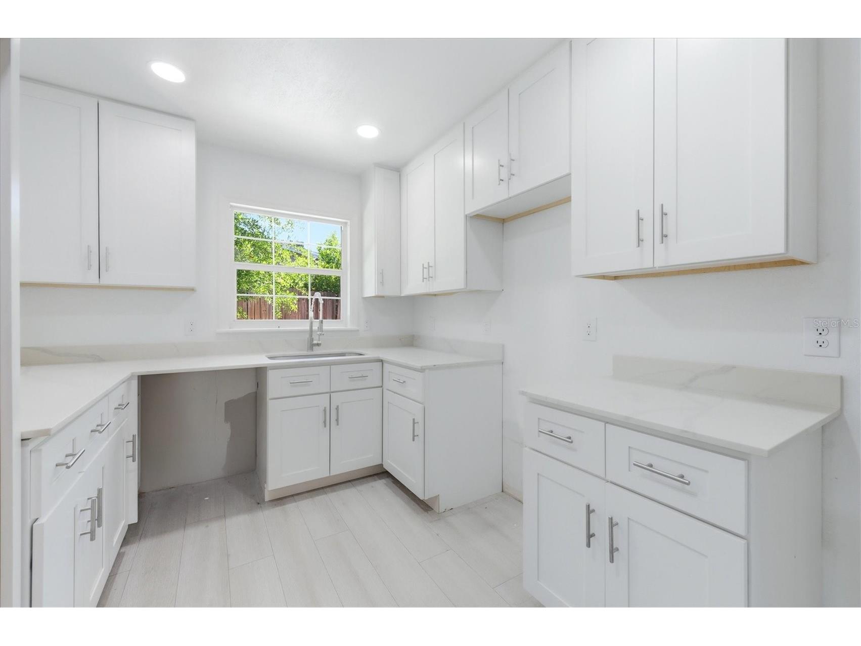 2901 Poplar Street Sarasota FL 34237 A4691230 image16